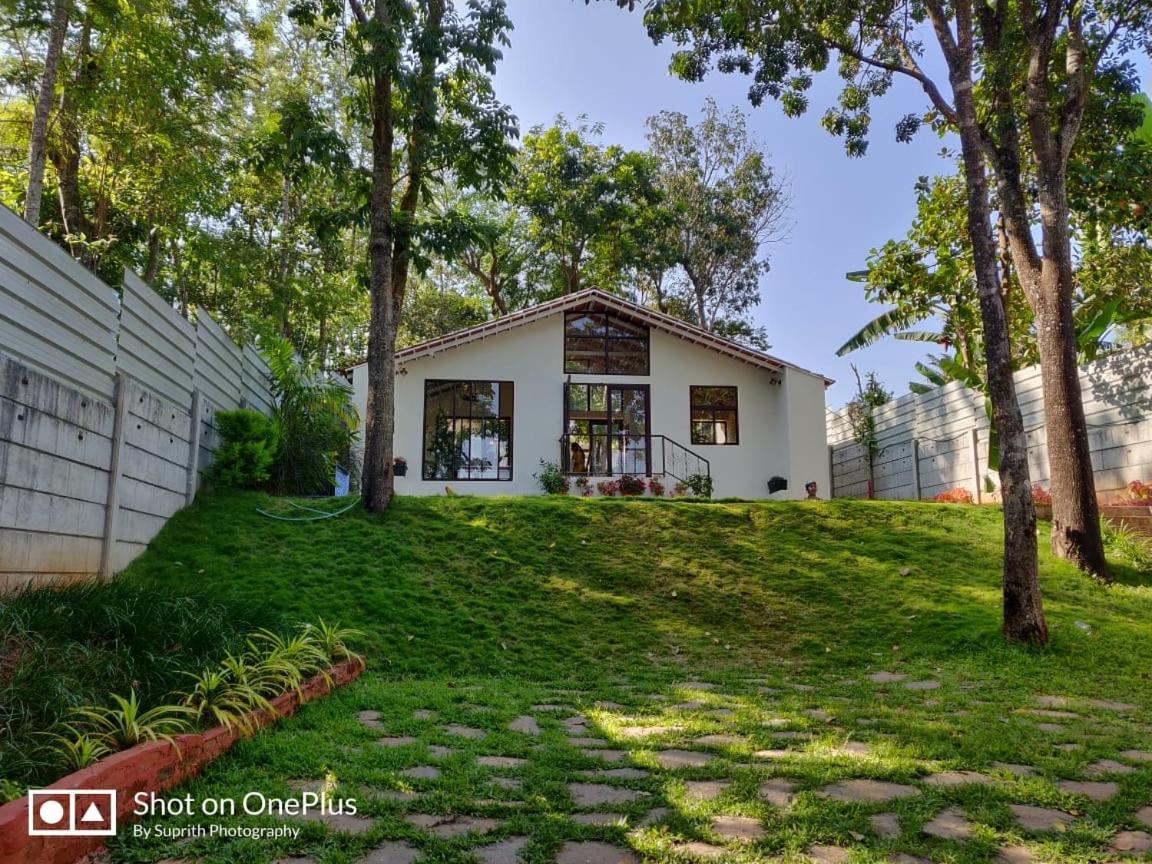 Aakriti Homestay Chikmagalūr Dış mekan fotoğraf